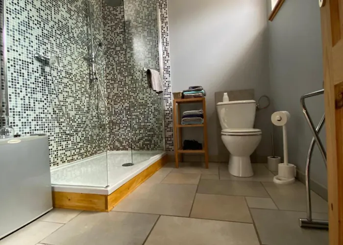 Bed & Breakfast Forges De Pernelle *